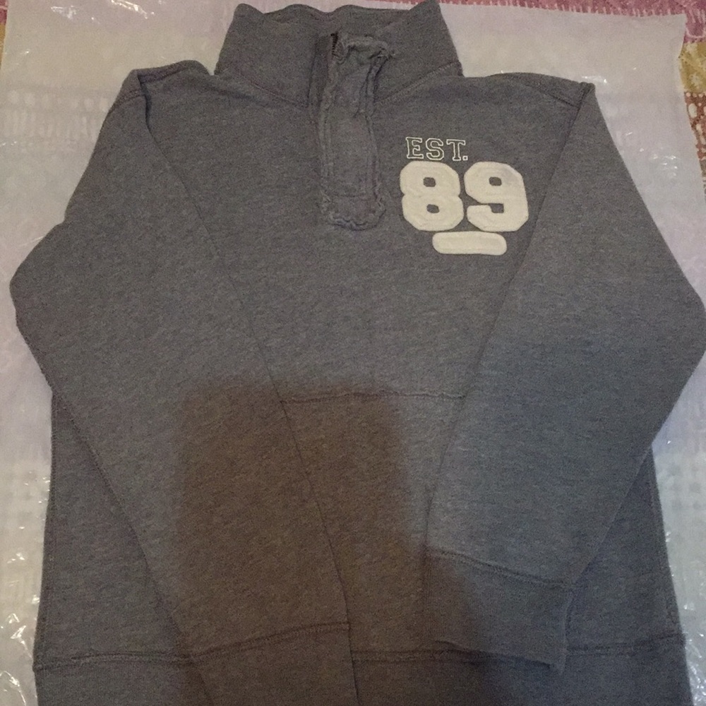 Grey young boy sweatshirt